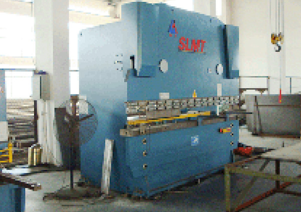 QC12Y-102500 液压摆式剪板机